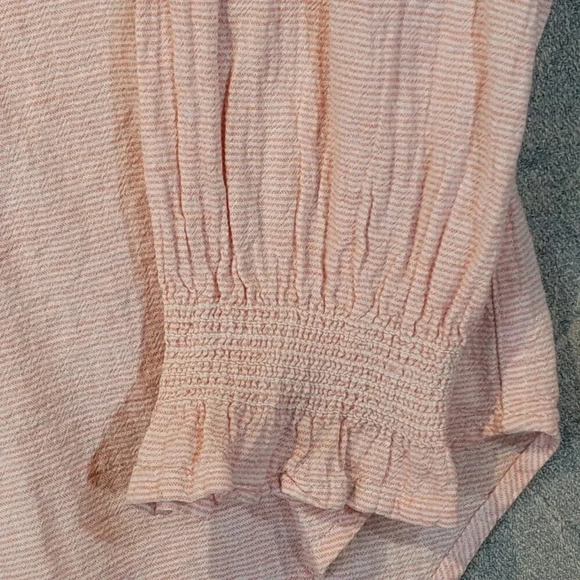 Joe Fresh Pink & White Button Down Long Sleeve Shirt in Size Medium - Picture 4 of 9